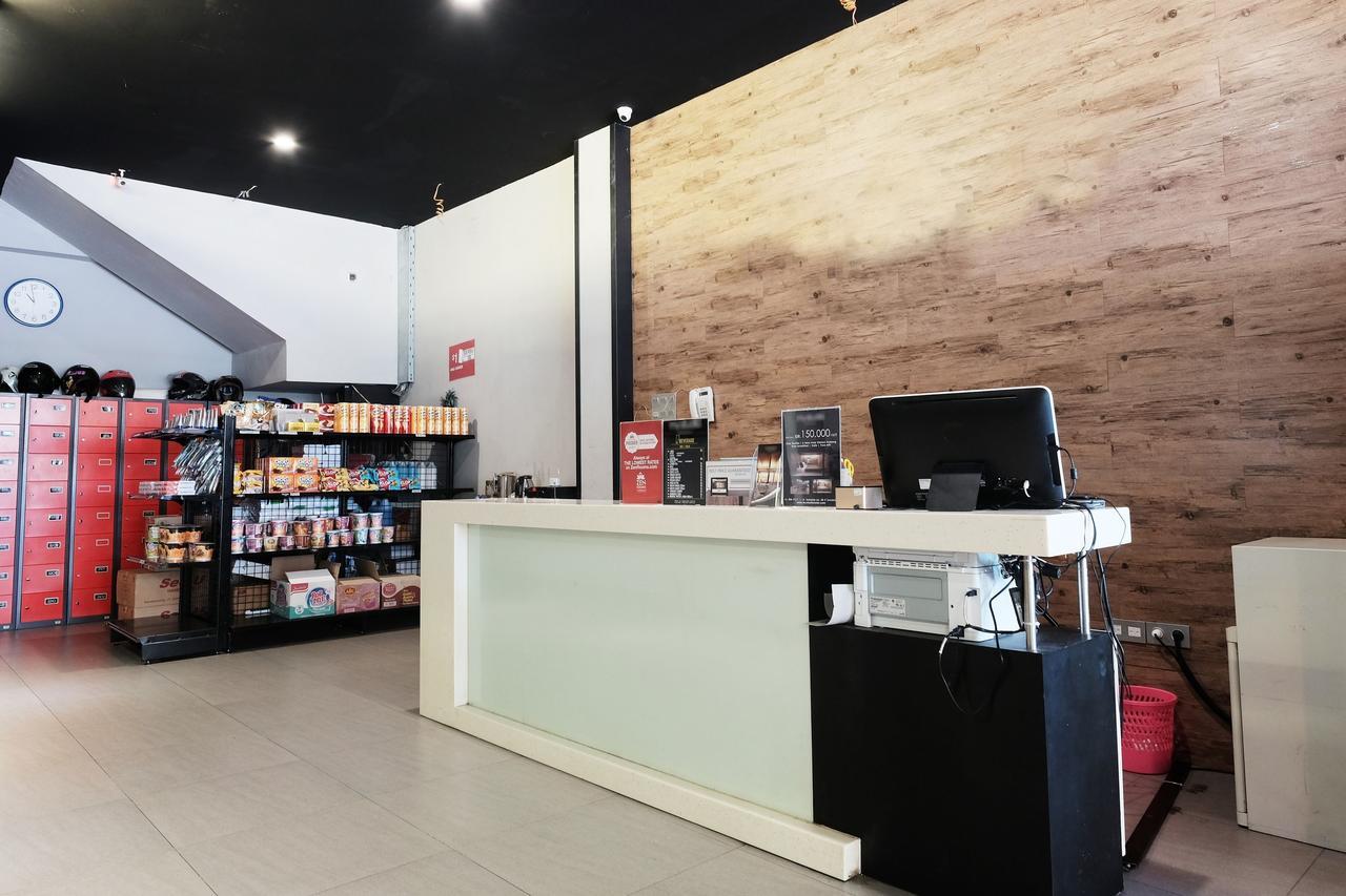 Хостел Juanda Airport Gedangan Экстерьер фото